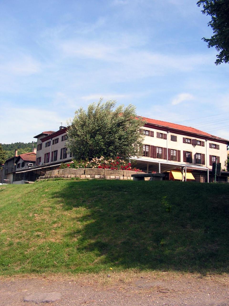 Domaine De La Barolliere Hotel Saint-Paul-en-Jarez Exterior photo